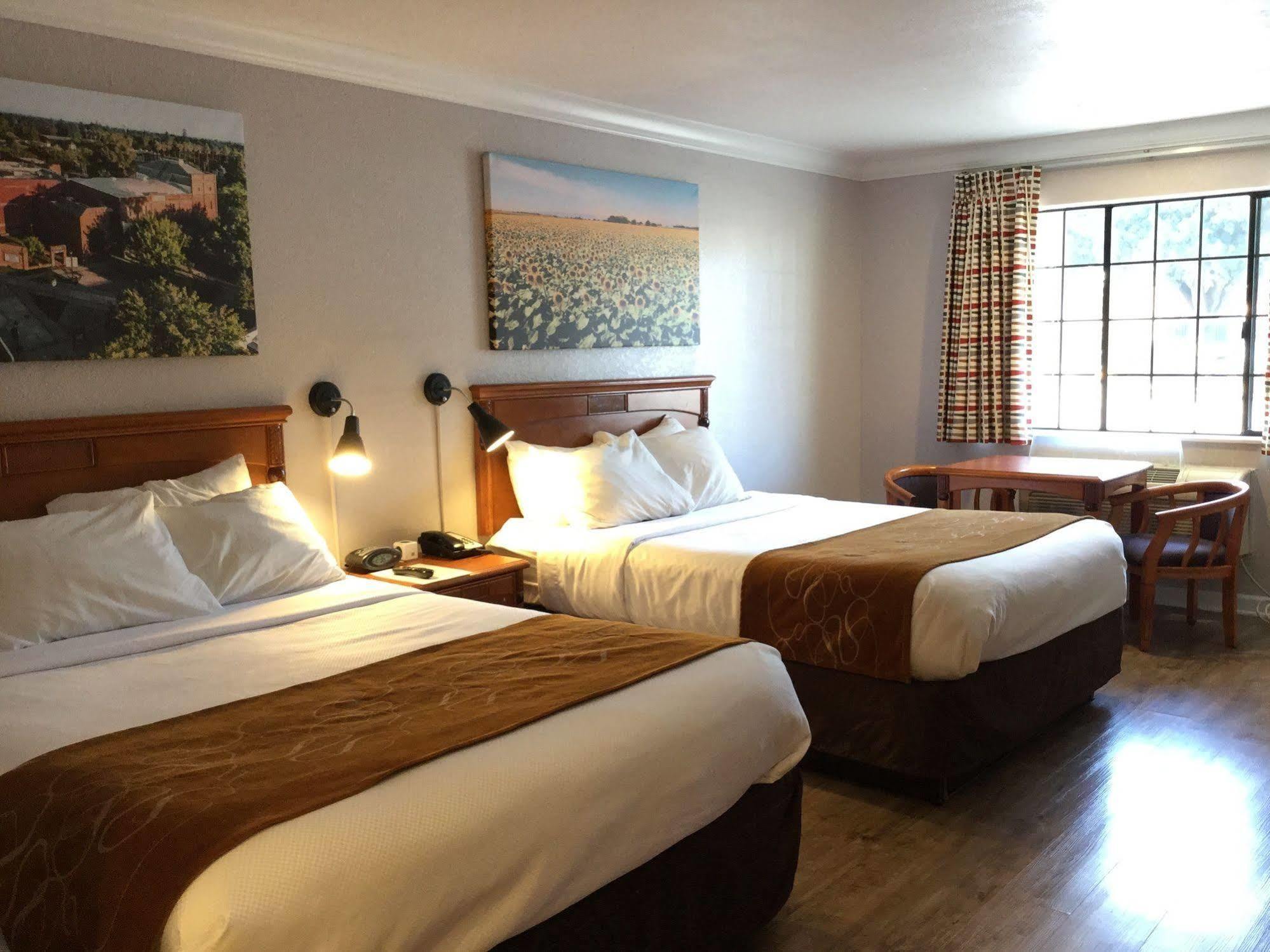 וודלנד Journey Inn מראה חיצוני תמונה