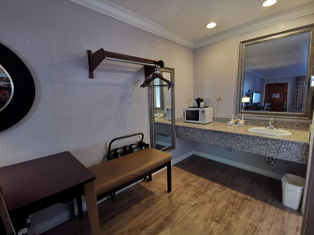 וודלנד Journey Inn מראה חיצוני תמונה